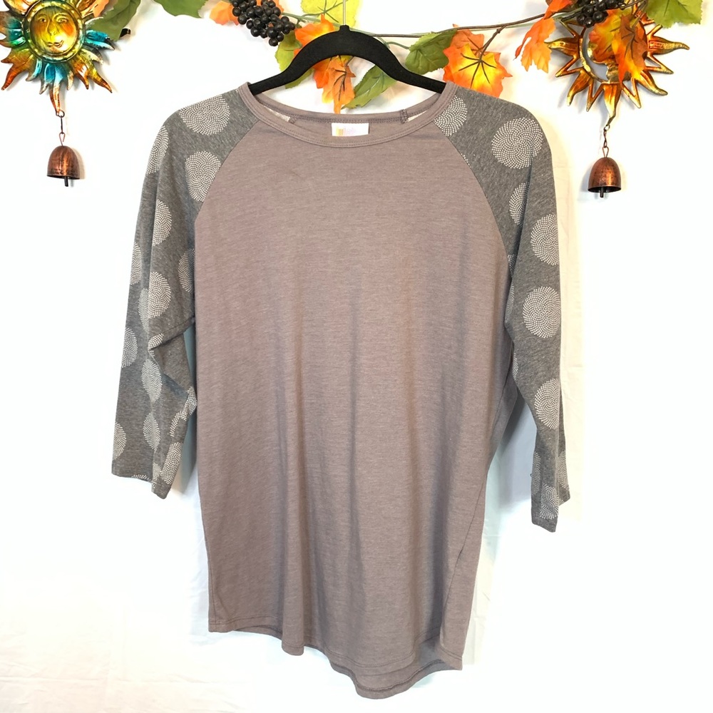 🌲 Lularoe grey baseball T shirt 3/4 sleeve Med
